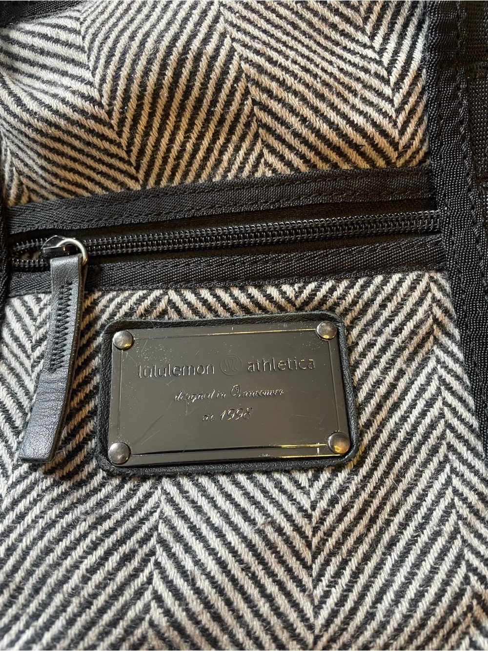 Lululemon Black and White Herringbone Tote - Picture 6 of 10
